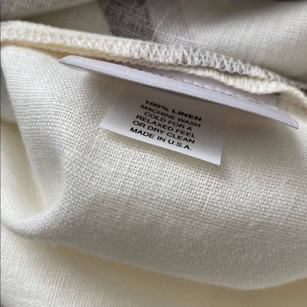 Beautiful Linen Duvet Cover. Queen. 1 King Sham/1 Standard Sham. NWT.